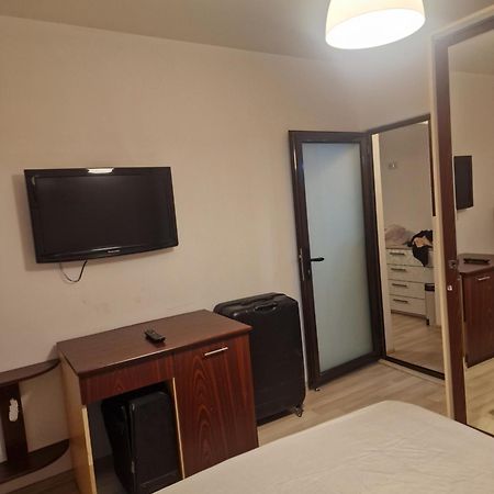 2 Bedrooms Apartment. Galaţi Dış mekan fotoğraf